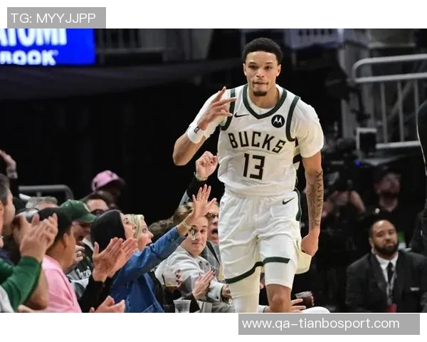 罗林斯狂砍32分6篮板14助攻创生涯新高助球队奋战尽力局